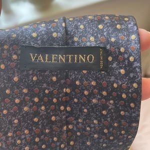 Valentino tie